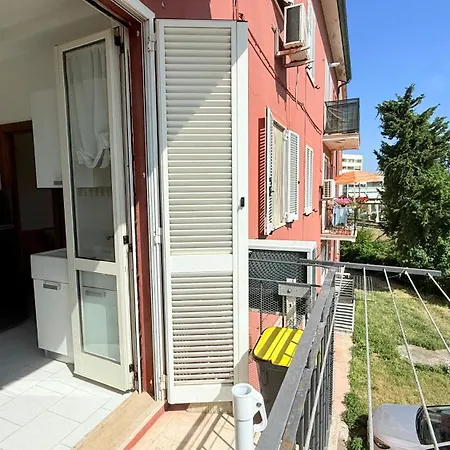 Апартаменты Se183 - Senigallia, Comodo Trilocale A 100m Dal Mare Сенигаллия